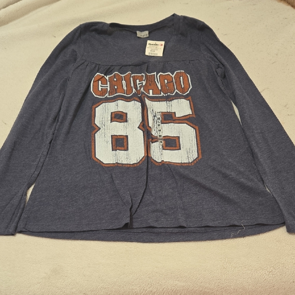 Daytrip Blue Medium Chicago 85 V-Neck Top
